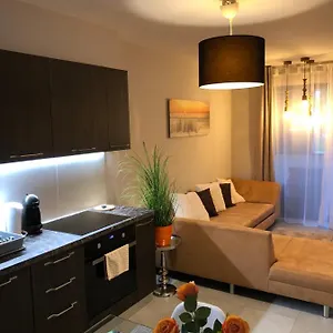https://szeged-gyngye-lux.szeged-hotels.com