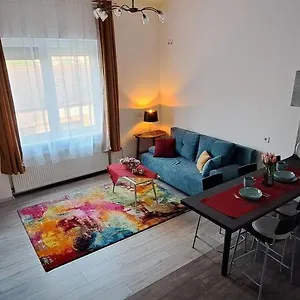 https://napraforg-apartman.szeged-hotels.com